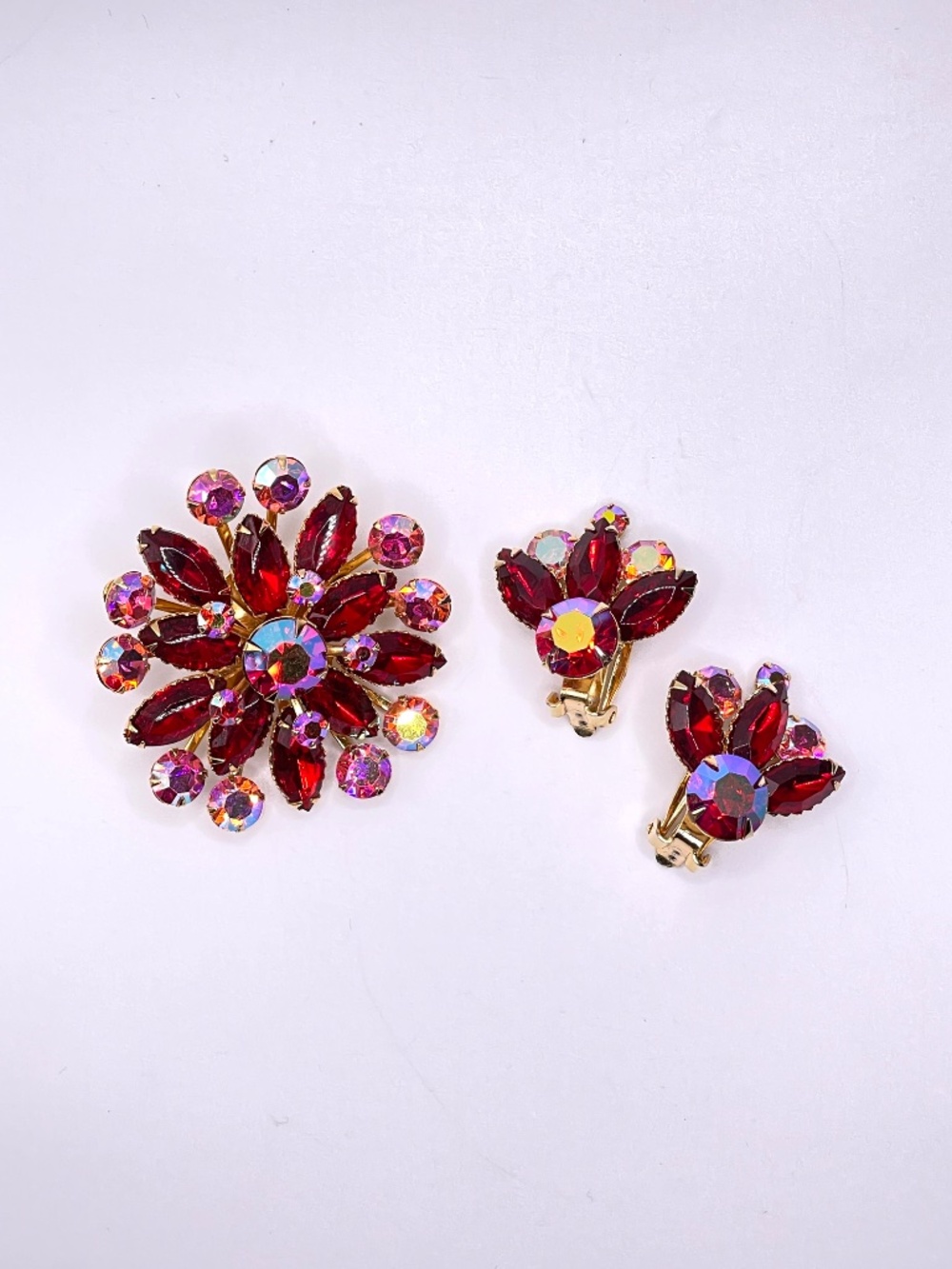 Beaujewels Signed Vintage AB Red Pink Rhinestone Jewelry Set Brooch Earrings